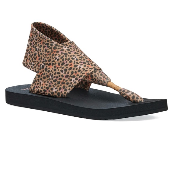 Sanuk Shoes - SANUK Sling CT Cheetah
NEW size 8